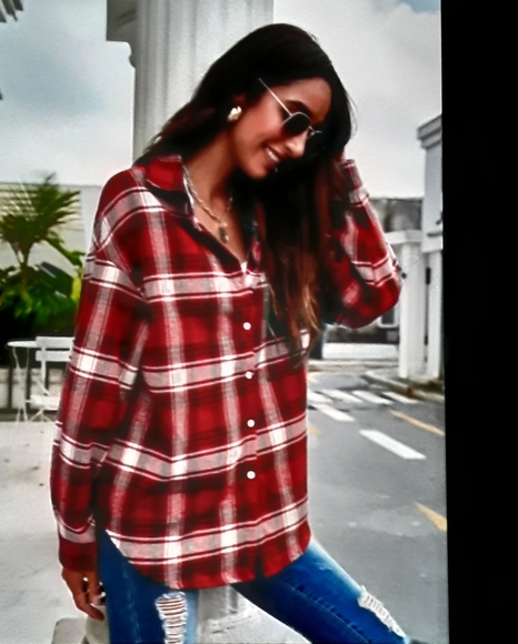 🔥Red and black plaid shirt - Picture 5 of 6